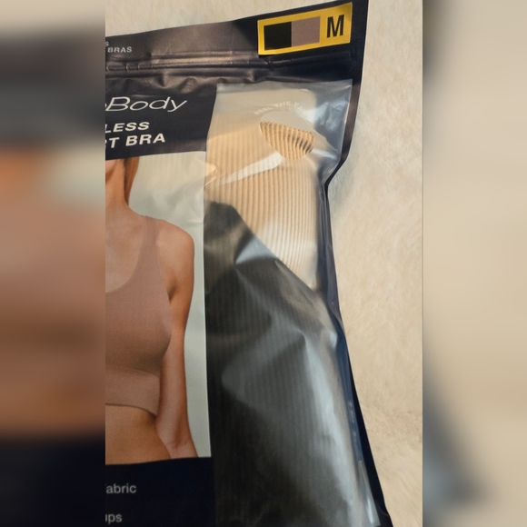 Gap Body Seamless Comfort Bras 2-Pack Stretch Ribbed Medium Neutral Black New - Picture 4 of 11